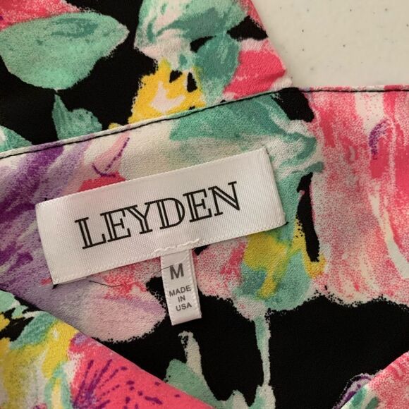Leyden floral blouse  - Picture 9 of 11